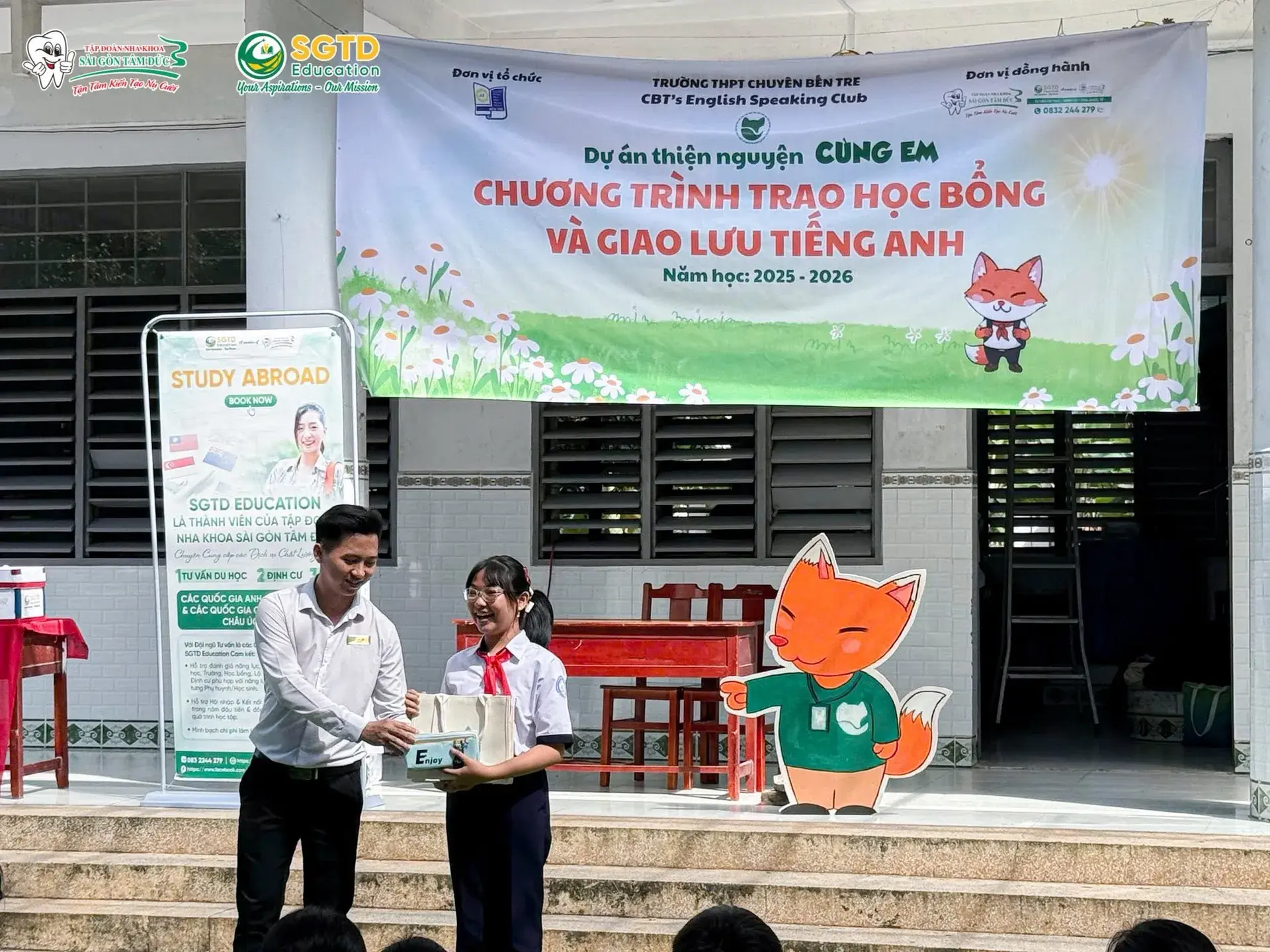 Tập Đoàn Nha Khoa Sài Gòn Tâm Đức & SGTD Education Đồng Hành cùng Dự Án Thiện Nguyện "cùng Em" tại Trường THCS Phạm Viết Chánh (ảnh 10/13)