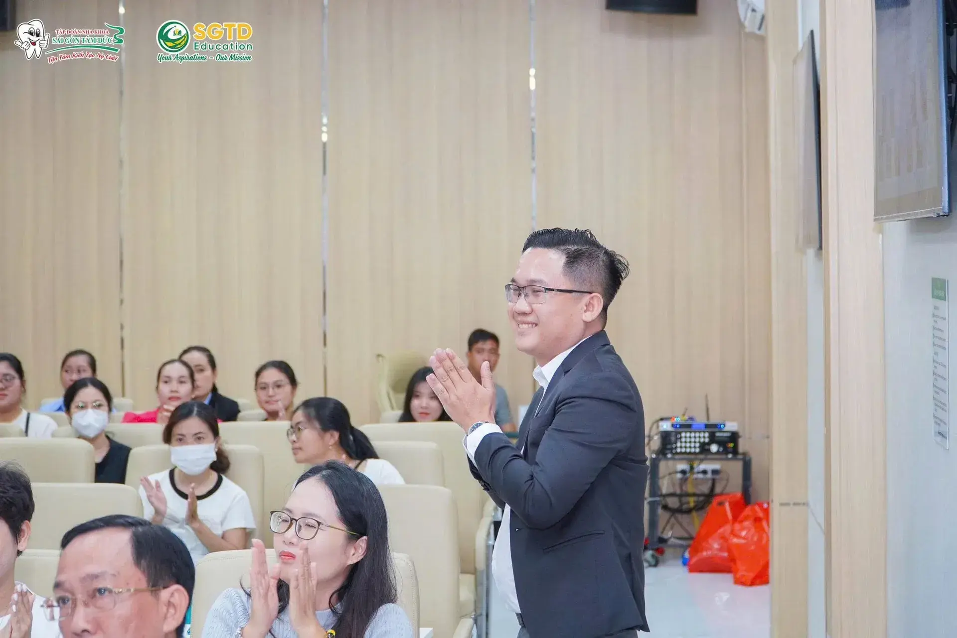 Thành Công Rực Rỡ: Ký Kết Hợp Tác Độc Quyền Giữa SGTD Education và Trường Đại Học Khoa Học Kỹ Thuật Thụ Đức – Đài Loan & Hội Thảo Du Học Đài Loan 2025 (ảnh 20/51)