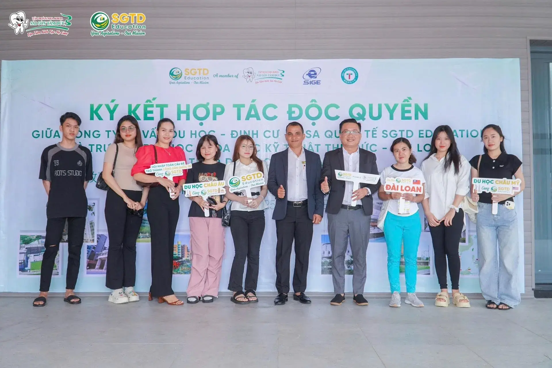 Thành Công Rực Rỡ: Ký Kết Hợp Tác Độc Quyền Giữa SGTD Education và Trường Đại Học Khoa Học Kỹ Thuật Thụ Đức – Đài Loan & Hội Thảo Du Học Đài Loan 2025 (ảnh 44/51)