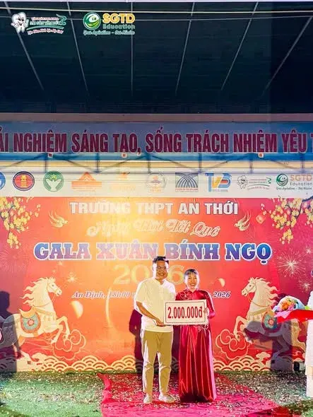 Học sinh THPT An Thới sôi nổi tham gia trò chơi tại gian hàng SGTD Education