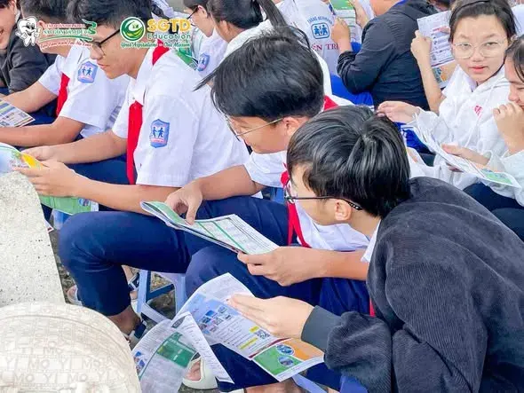 Thứ 2 Là Ngày Đầu Tuần - SGTD Education Mang đến Điều Bất Ngờ Gì cho Học Sinh Trường Phổ Thông Hermann Gmeiner! (ảnh 4/21)