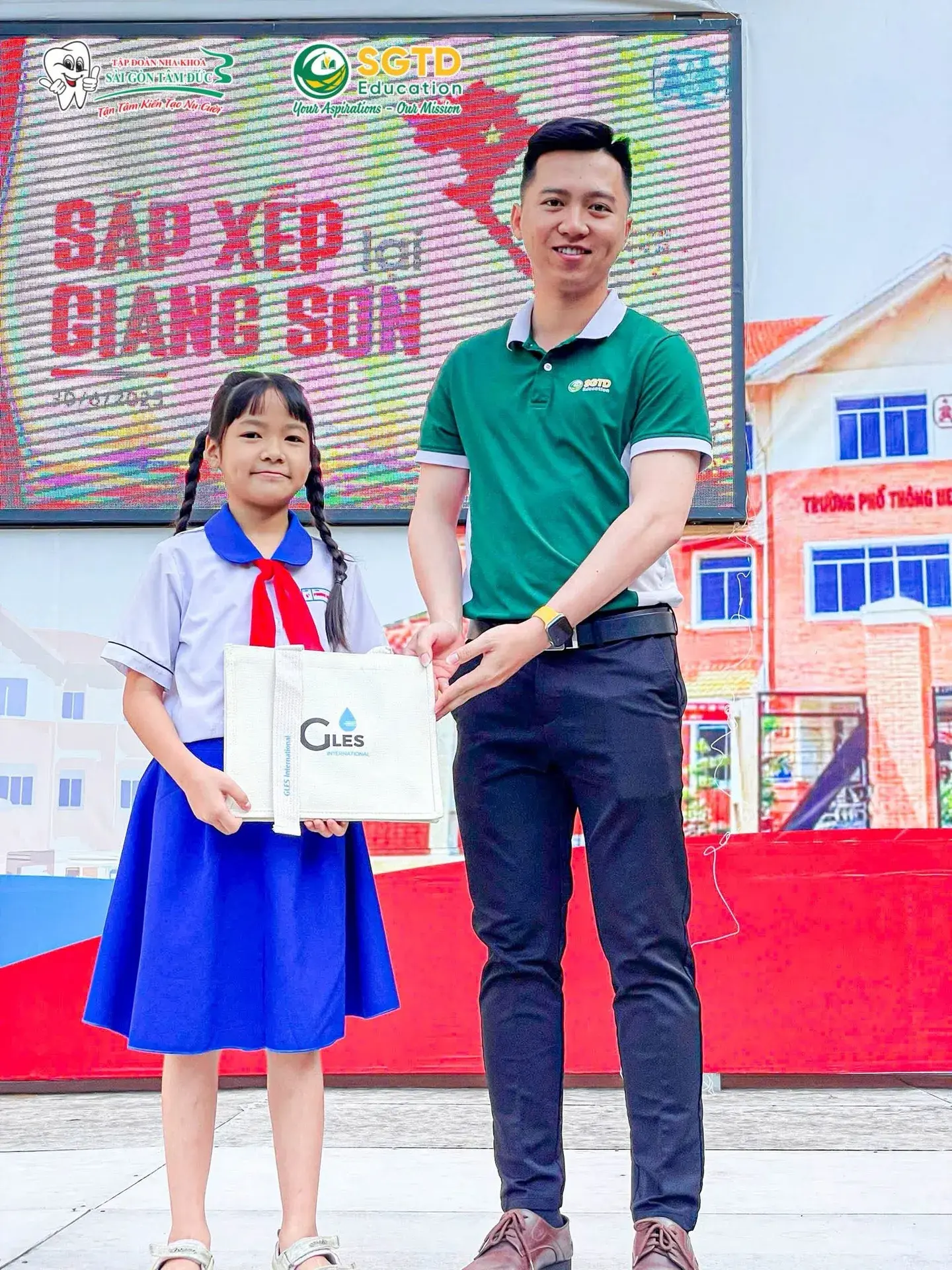 Thứ 2 Là Ngày Đầu Tuần - SGTD Education Mang đến Điều Bất Ngờ Gì cho Học Sinh Trường Phổ Thông Hermann Gmeiner! (ảnh 12/21)