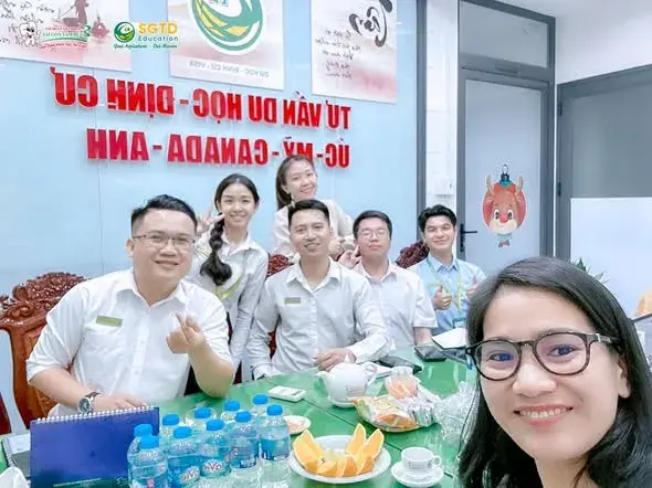 Tiếp Đón Đại Diện Trường AAC tại Singapore đến Thăm và Làm Việc cùng SGTD Education - Mở Ra Cơ Hội Quốc Tế cho Học Sinh Tỉnh Vĩnh Long (ảnh 2/22)