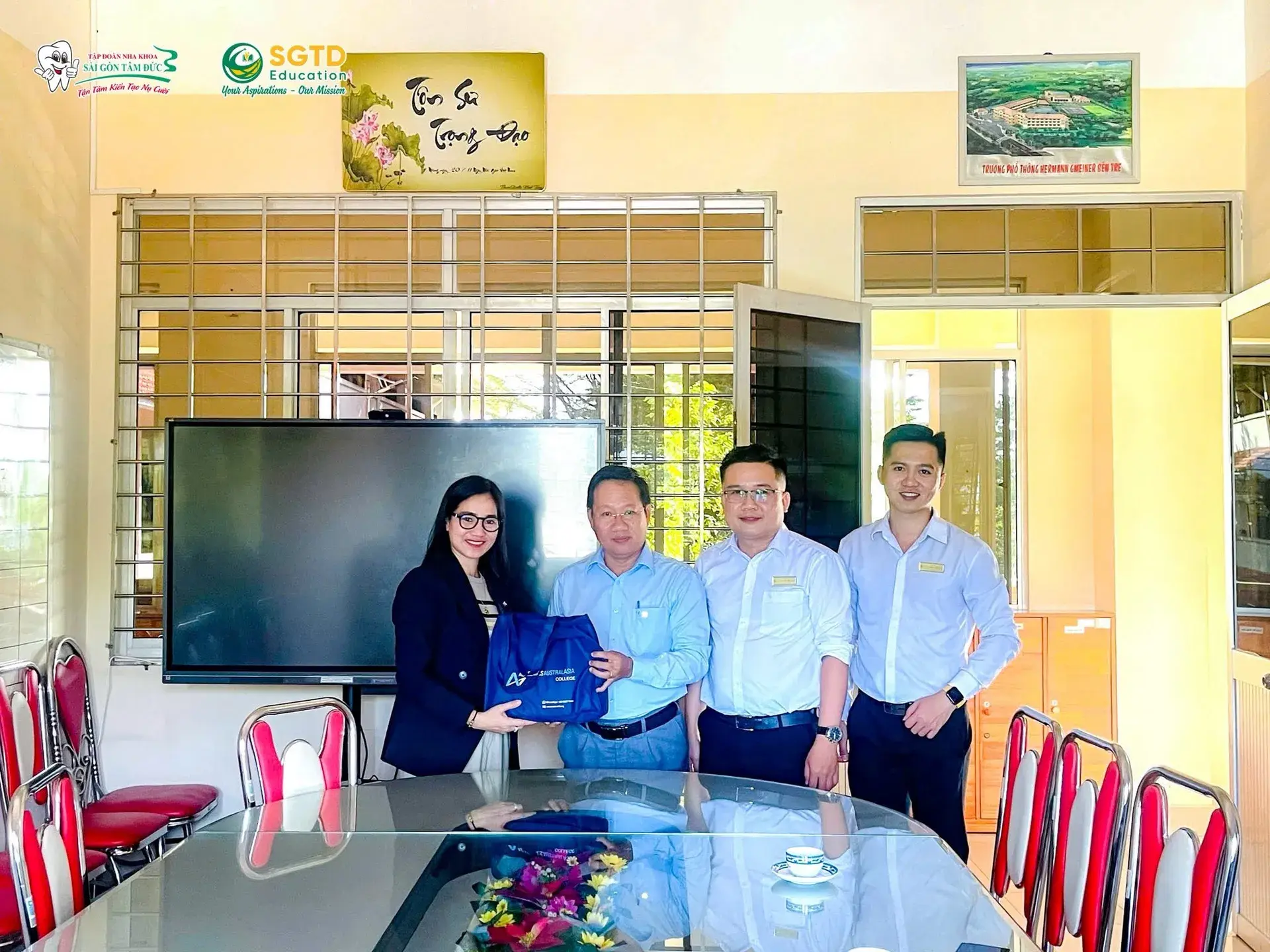 Tiếp Đón Đại Diện Trường AAC tại Singapore đến Thăm và Làm Việc cùng SGTD Education - Mở Ra Cơ Hội Quốc Tế cho Học Sinh Tỉnh Vĩnh Long (ảnh 7/22)