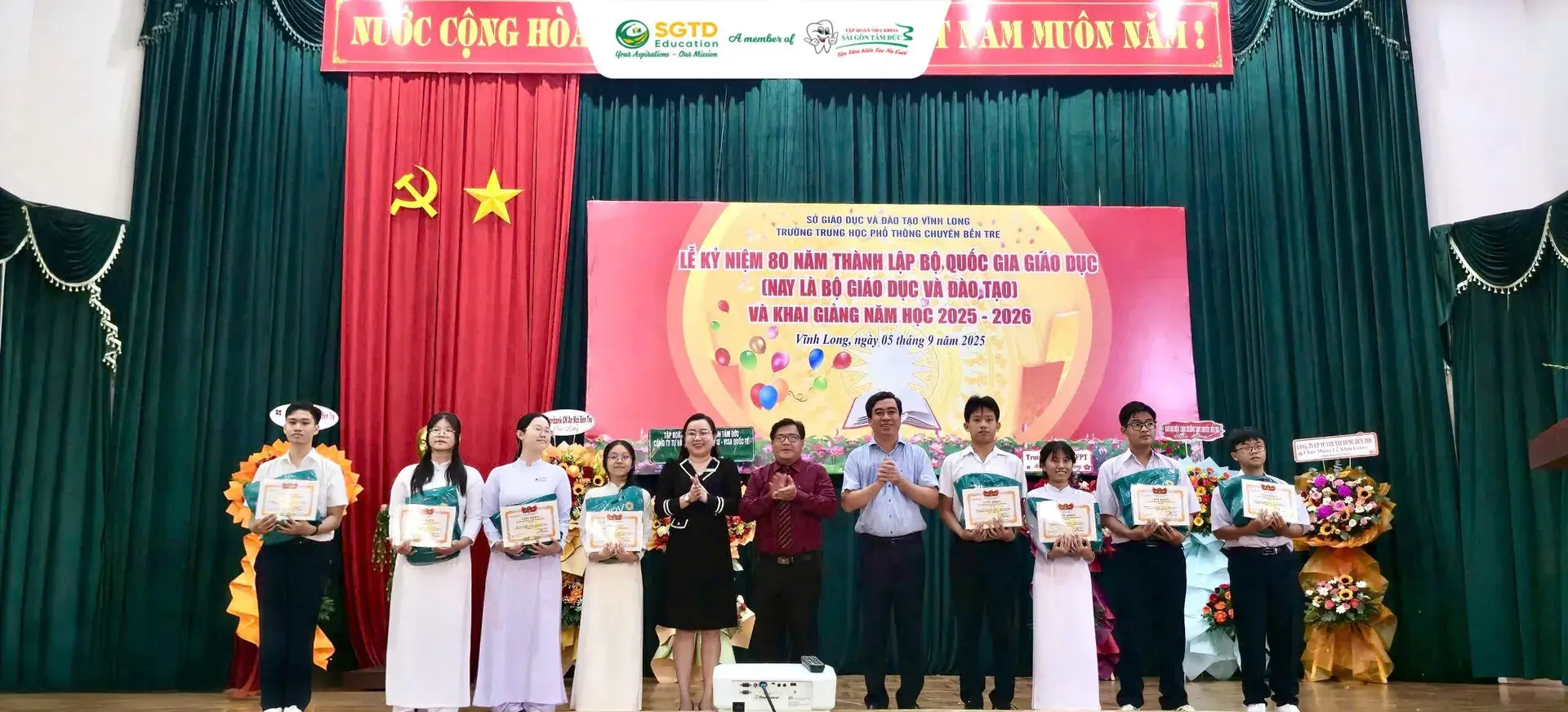 Trao Học Bổng – Trao Niềm Tin, Nâng Bước Ước Mơ (ảnh 6/10)