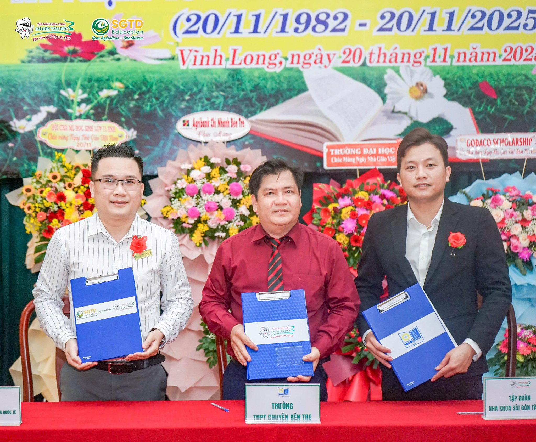 DẤU ẤN NGÀY NHÀ GIÁO VIỆT NAM 20.11 – SGTD EDUCATION HỢP TÁC CHIẾN LƯỢC CÙNG TRƯỜNG THPT CHUYÊN BẾN TRE