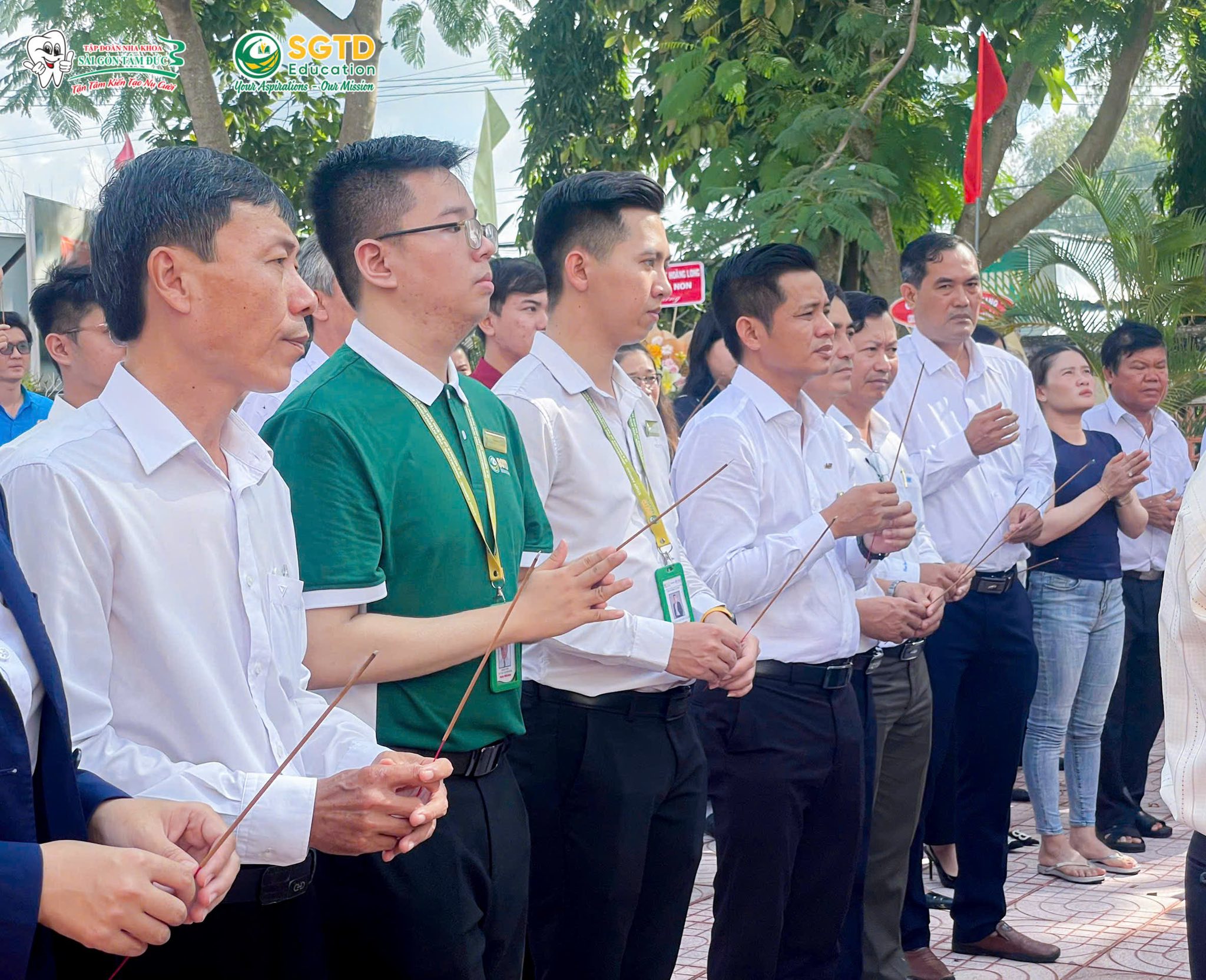 SGTD EDUCATION HÂN HẠNH THAM DỰ LỄ KHÁNH THÀNH TƯỢNG CỤ PHAN LIÊM TẠI TRƯỜNG THPT PHAN LIÊM